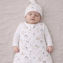 Load image into Gallery viewer, Polar Friends Knot Hat