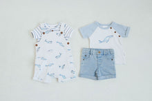 Load image into Gallery viewer, Whale Print Raglan Tee